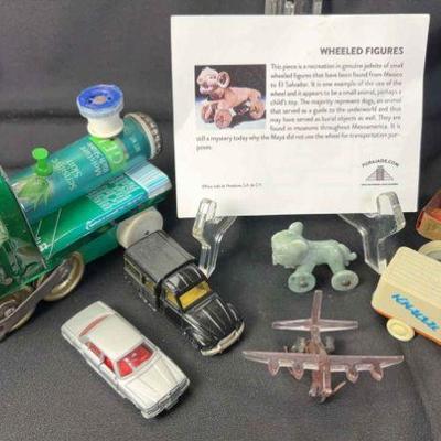Wheeled figures toys