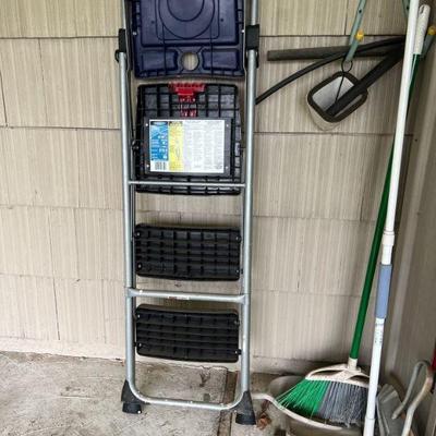 Step ladder