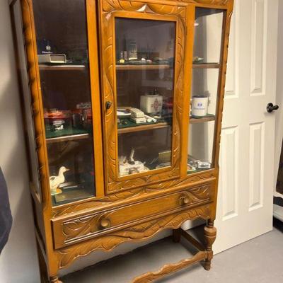 Display hutch