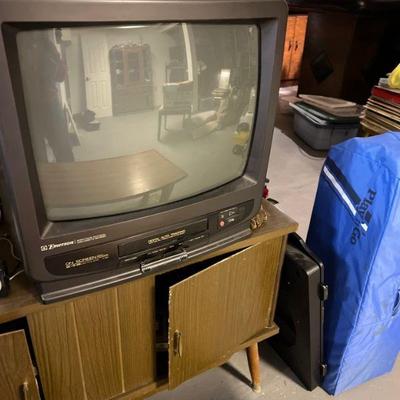 MagnaVox TV with VHS player