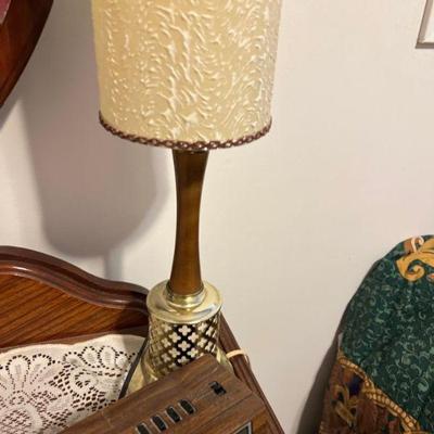 Table lamp