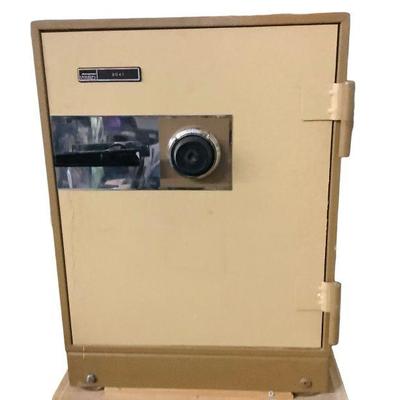 BEBO820 Montgomery Ward Safe	Fire-resistant safe. Measures approximately 17" deep by 17" wide by 24" tall. Internal space...
