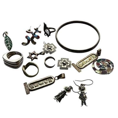 BEBO915 Assortment Of 925 Mexican Sterling Silver Jewelry	This assortment of Mexican sterling silver weighs approximately 83.36 grams.

