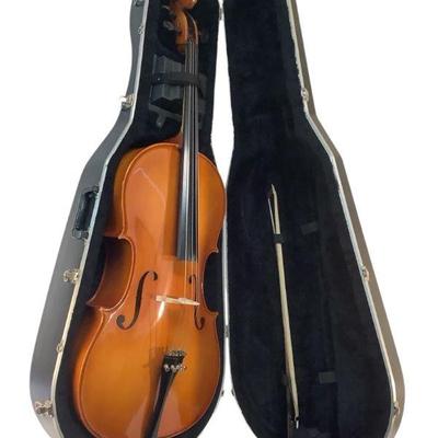 TICA807 Corvetto Model 1800 4/4 Cello	William Lewis and son 1995 Cervetto cello. Measures approximately 49" tall. Includes case and...