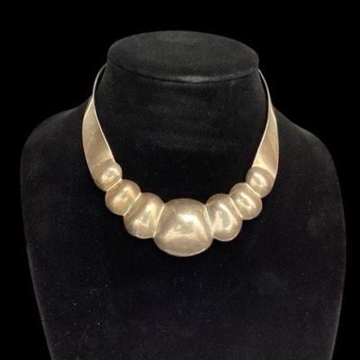 BEBO914 Mexican Sterling Silver Collar Necklace	This Mexican sterling silver collar necklace weighs approximately 83 grams and is...