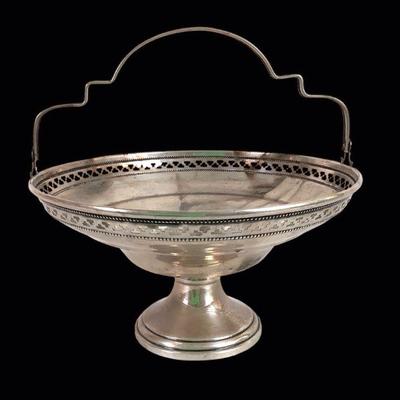 BEBO227 Vintage Sterling, Footed Basket	Weighted pedestal. Does have some wear but very little. 
