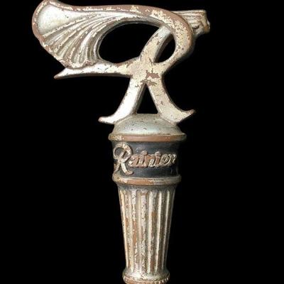 BEBO627 1930’s Antique Rainer Beer Tap Handle	Has good threads, great historical piece.
