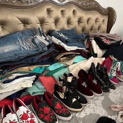 Estate sale photo