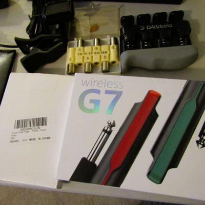 Wireless guitar/bass amp hookup