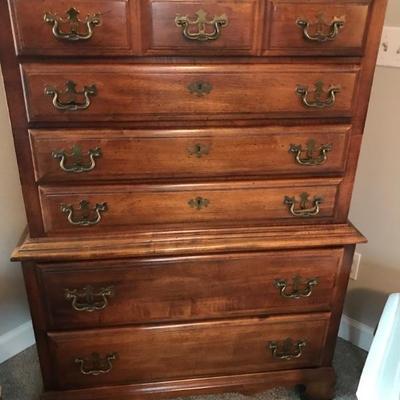 chest of drawers $199
35 X 17 X 52"