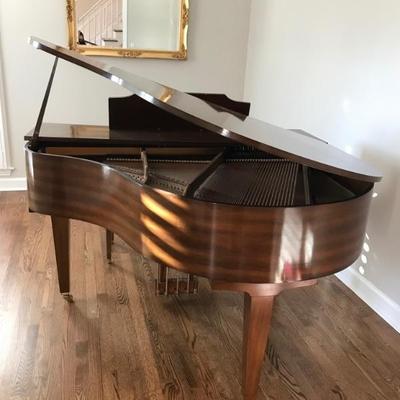 Kimball La Petite baby grand piano $3,000