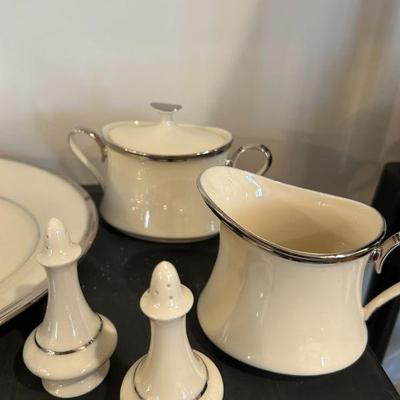 Cream sugar and salt / pepper sold 