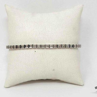 #714 • 14K White Gold Diamond Tennis Bracelet, 10g
