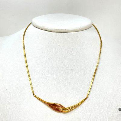 #604 • 18k Yellow Gold Chain with Diamond Accent Feathered Pendant,...
