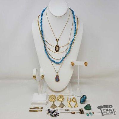 #1026 • Costume Jewelry

