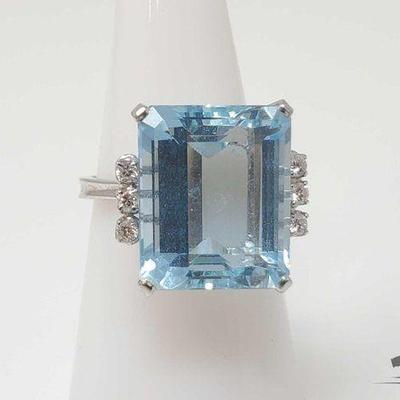 #742 • 14k White Gold Aqua Gemstone & Diamond Accent Ring, 7g
