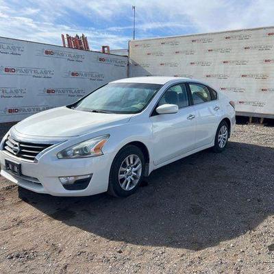 #200 • 2015 Nissan Altima
