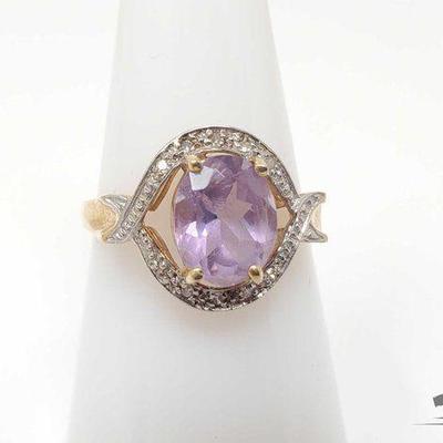 #754 • 14k Two-Toned Gold Amethyst Center Ring with Diamond Accents, 2g
