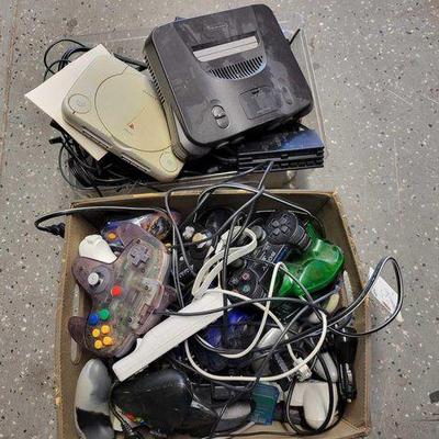#5542 • Headphones, Nintendo and Power Cords
