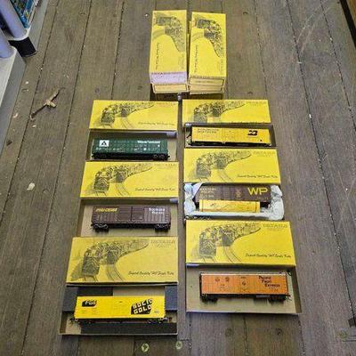 #10124 • (12) Details West HO Scale Model Train Locomotives
