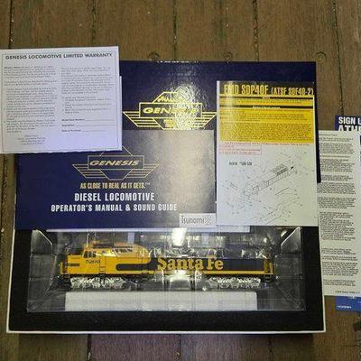 #10062 • Athearn Genesis Santa Fe SDP40F Model Locomotive
