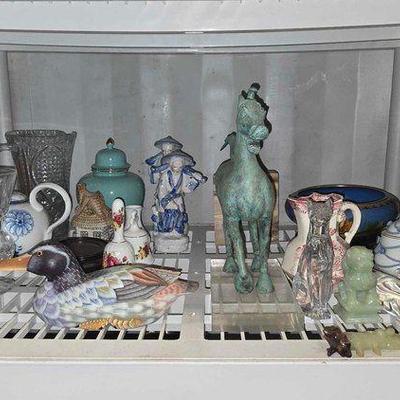 #5210 • Figurines, Vases and Glassware
