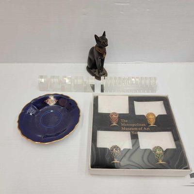 #1914 • Card Holders, Cat Figurine and Glass Plate
