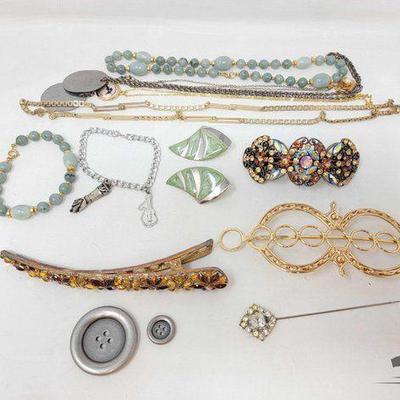 #1030 • Costume Jewelry
