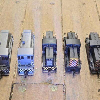 #10120 • (5) Spectrum HO Scale Model Train Locomotives
