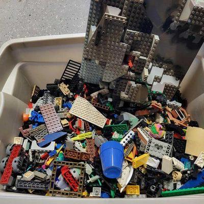 #5524 • Tote of Legos
