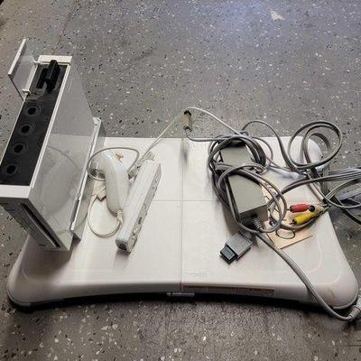 #5560 • Nintendo Wii with Stand, Balance Board & Controller
