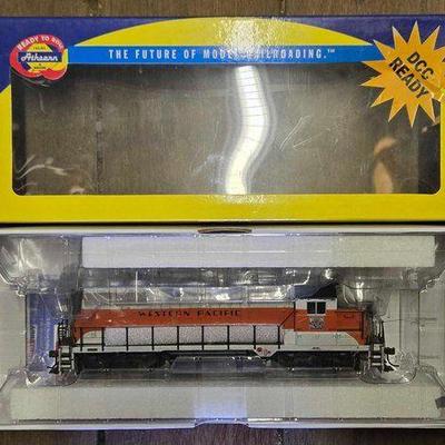 #10076 • Athearn Western Pacific GP35 Model Locomotive
