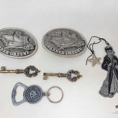 #1910 • Belt Buckles, Keys & Keychain
