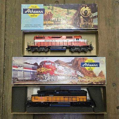 #10114 • (2) Athearn HO Scale Model Train Locomotives
