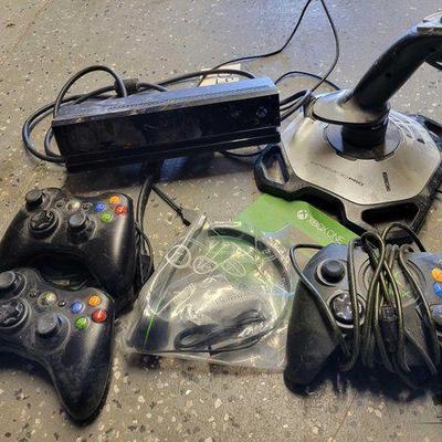 #5550 • Xbox Controllers, Xbox Kinect & Logitech Joystick
