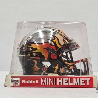 #1872 • LA Kiss Riddell Mini Helmet

