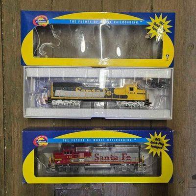 #10070 • (2) Athearn HO Scale Model Train Locomotives
