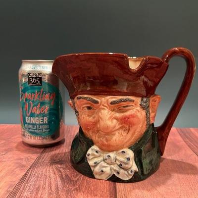Loads of Toby jugs, character jugs in all sizes from Royal Doulton, Sterling and Artone—Winston Churchill, Falstaff, Neptune, pirates,...