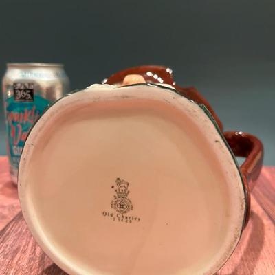 Loads of Toby jugs, character jugs in all sizes from Royal Doulton, Sterling and Artone—Winston Churchill, Falstaff, Neptune, pirates,...