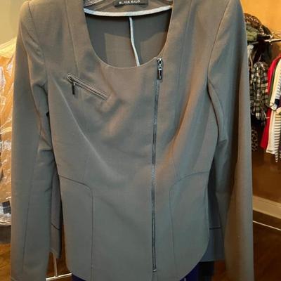 Designer clothing—sizes 2-6, some 8s; designer shoes, incl. Ferraegamo and Prada, sizes 9M-10M, vintage furs, fun tees, fancy golf shirts...