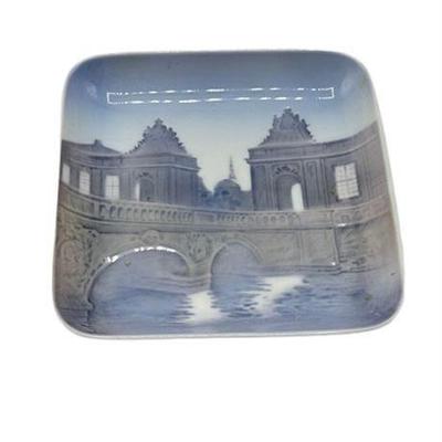Lot 118  Royal Copenhagen Porcelain Ashtray Marmorbroen Marble Bridge
