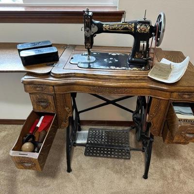 Antique refurbished White sewing machine with pedal movement - what a gem!