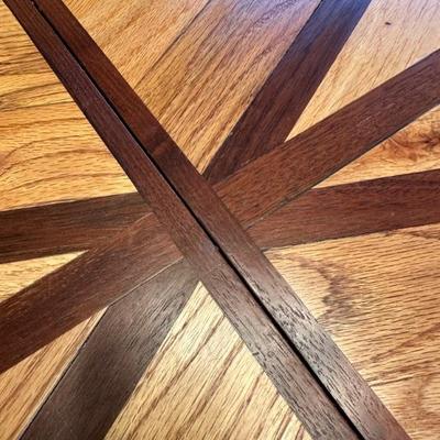 Dining Table detail