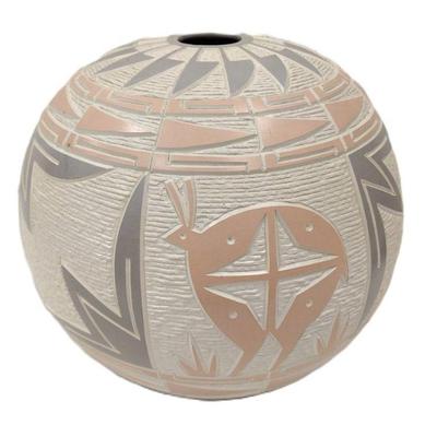 LAGUNA SW CARVED PK LUCAIO VASE