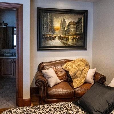 City Picture $.275    Leather Couch $400