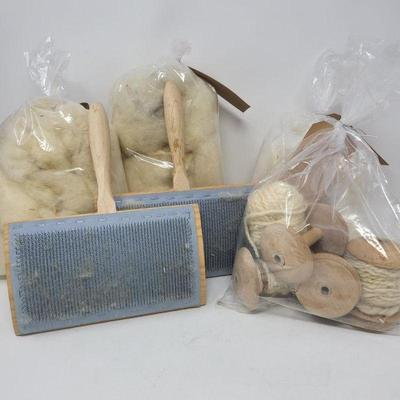 96 wool combs wood spools
