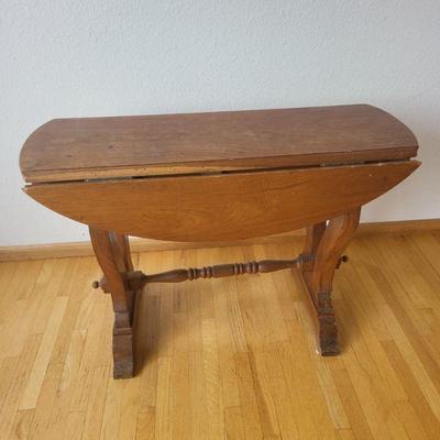 86 small vintage french drop leaf accent side table