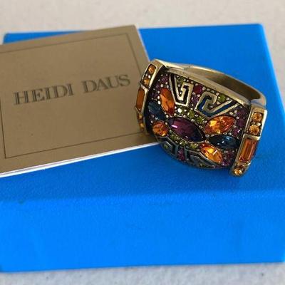MCM019 Vintage Heidi Daus Large Multi Color Faceted Ring Size 2? in Gift Box