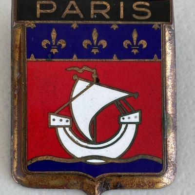 MCM012 Vintage 1950s Paris France Car Badge Drago Auto Enamel Emblem