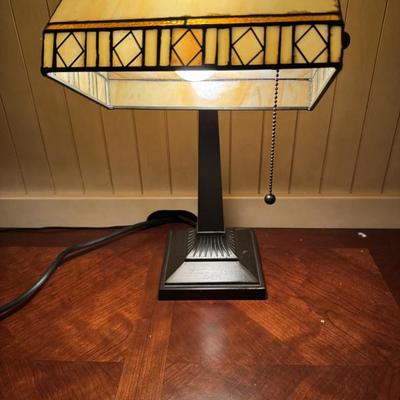 Desk lamp